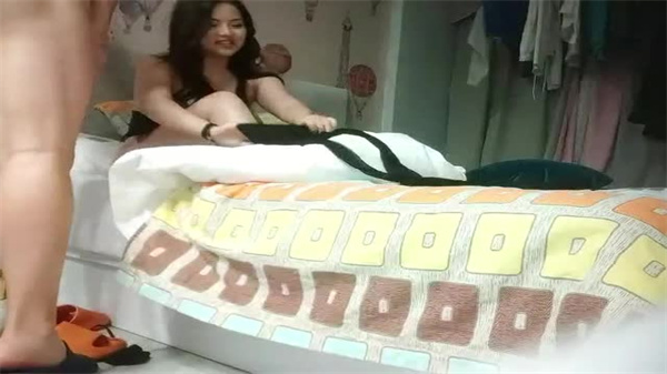 中场休息再战一炮！丰满巨乳外围骚女任你干